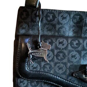 🇬🇧 RADLEY LONDON Small ziptop crossbody bag with geo dog print in black